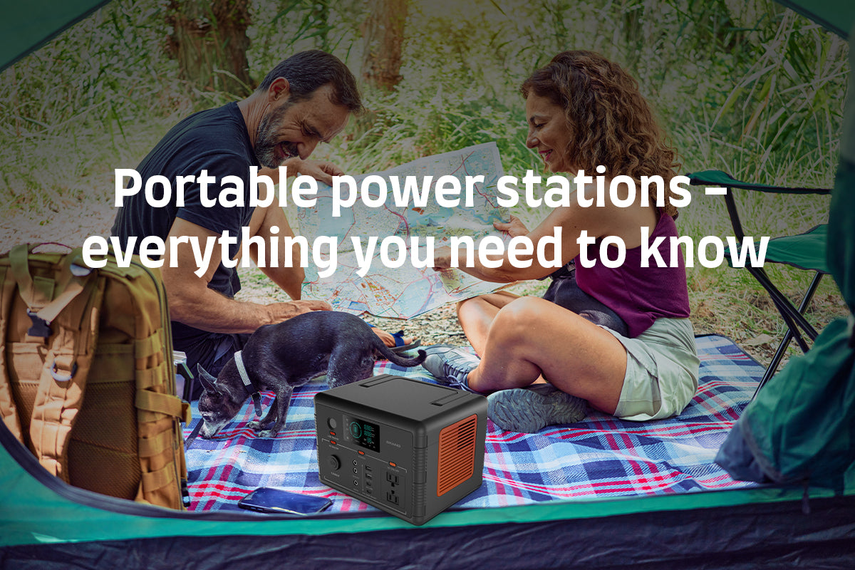 Esta nevera para acampadas se alimenta con energía solar y también carga tu  móvil