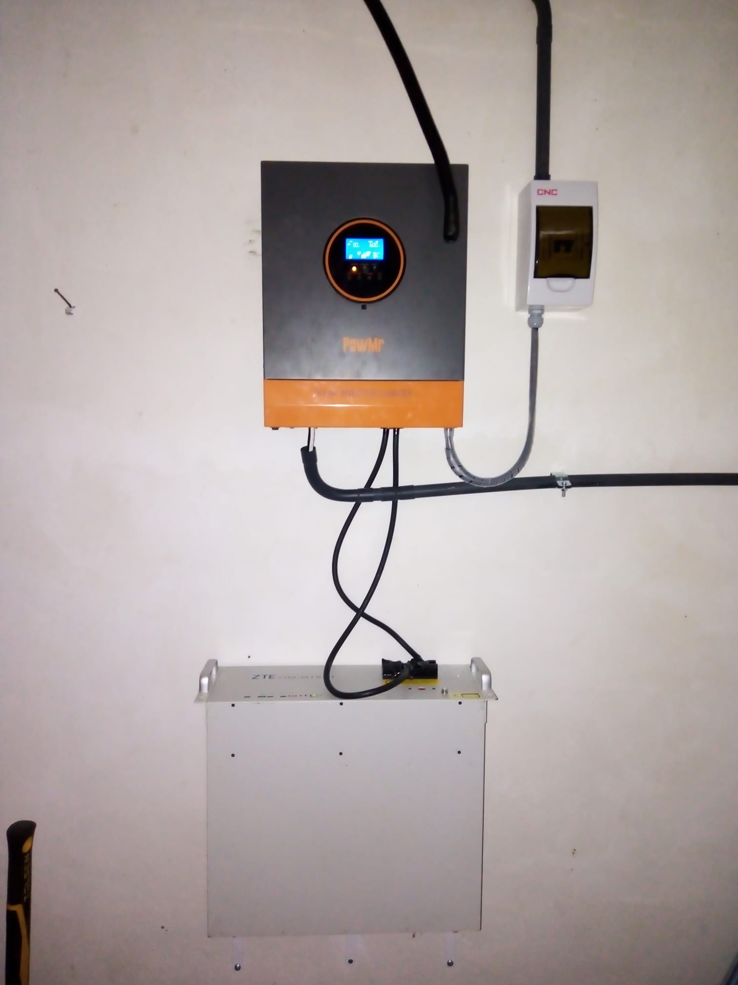 5kw inverter with 4.8kwh battery in Guatemala